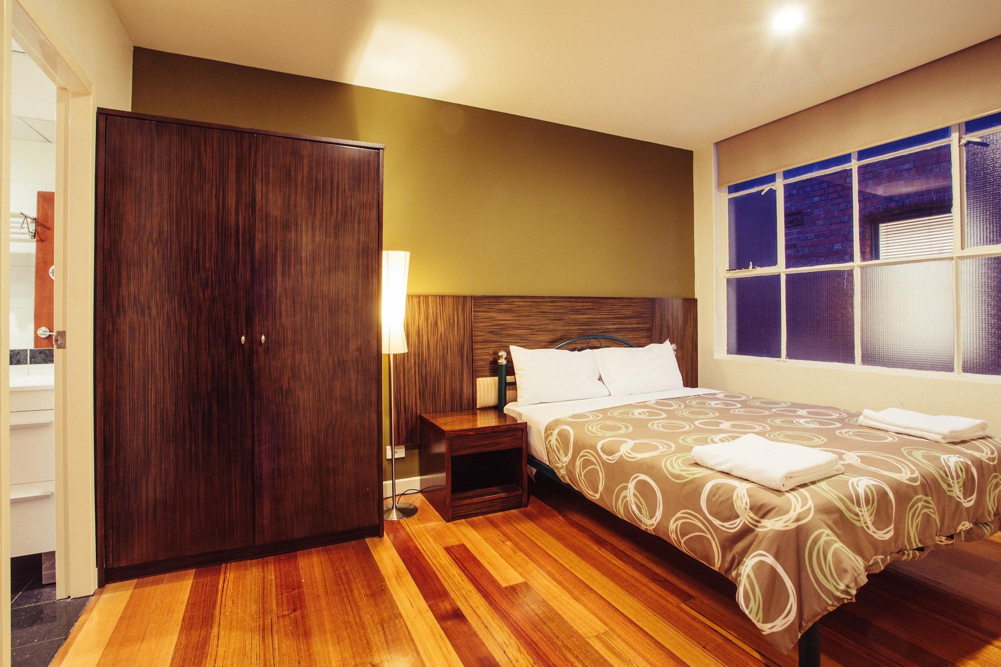 Yti Garden Hotel Melbourne Exterior photo